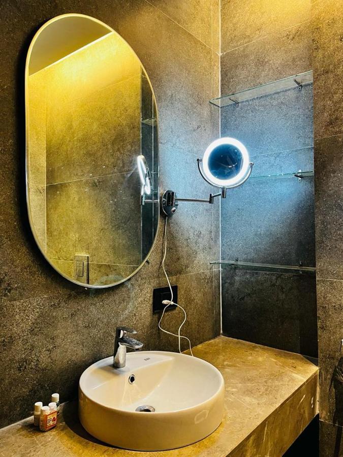 Luxe Apartment By Hey Studio'S Ghaziabad Exterior photo