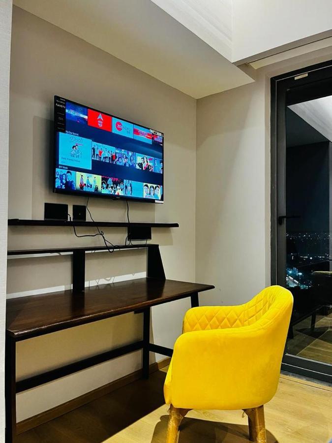 Luxe Apartment By Hey Studio'S Ghaziabad Exterior photo